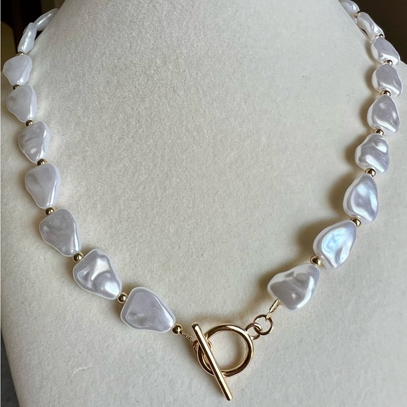 ⭐️ Pearl necklace - Picture 2 of 2